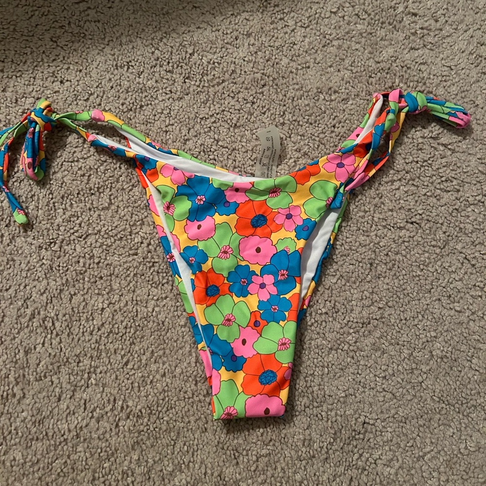 Floral Bathing suit cheeky bottoms